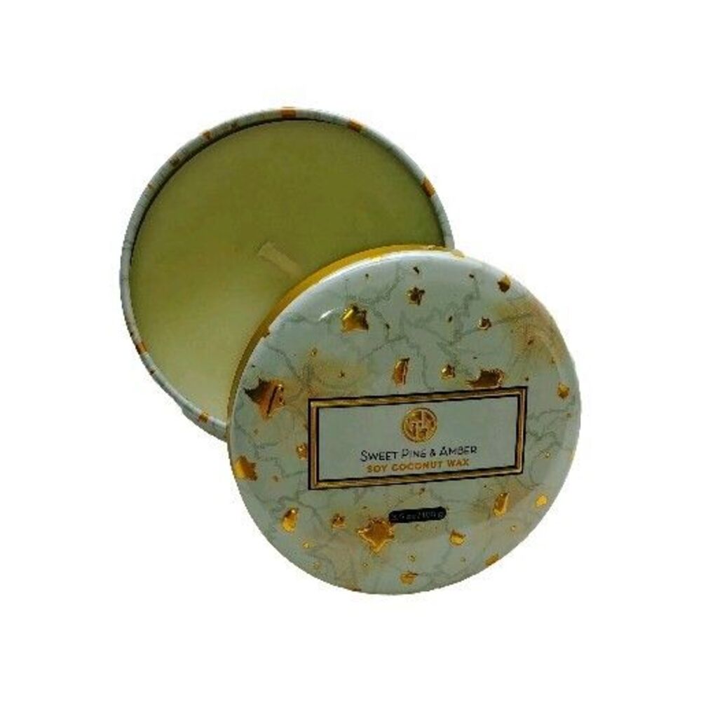 candle new Hunting Home Soy and Coconut wax pine and amber scent